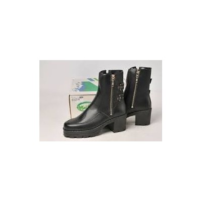 Cascade Womens Boots by...